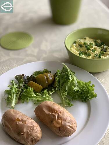 Bakedpotatowithmustarddip